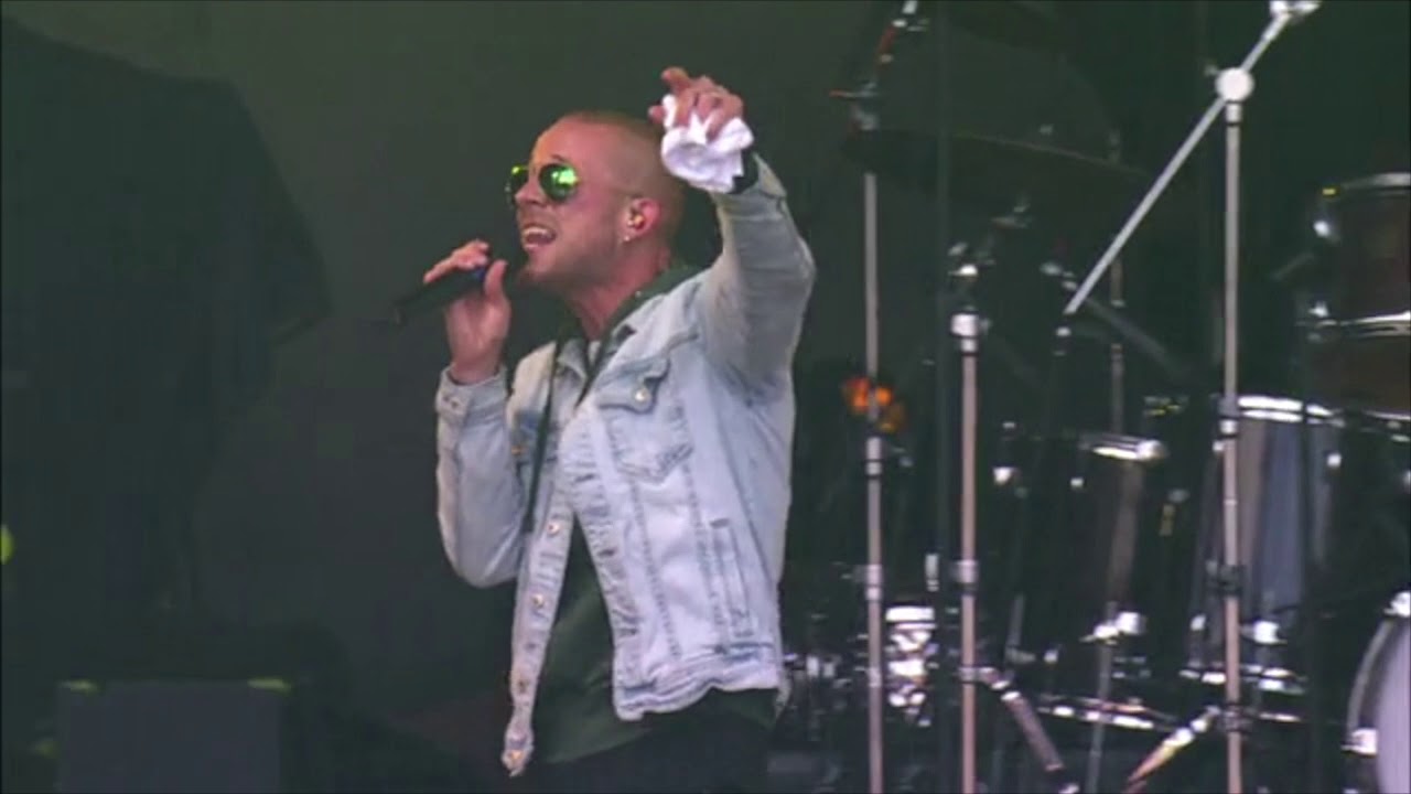 Collie Buddz buys 1,000 boxes of pizza for his fans @ California Roots Festival 2019 [5/26/2019]